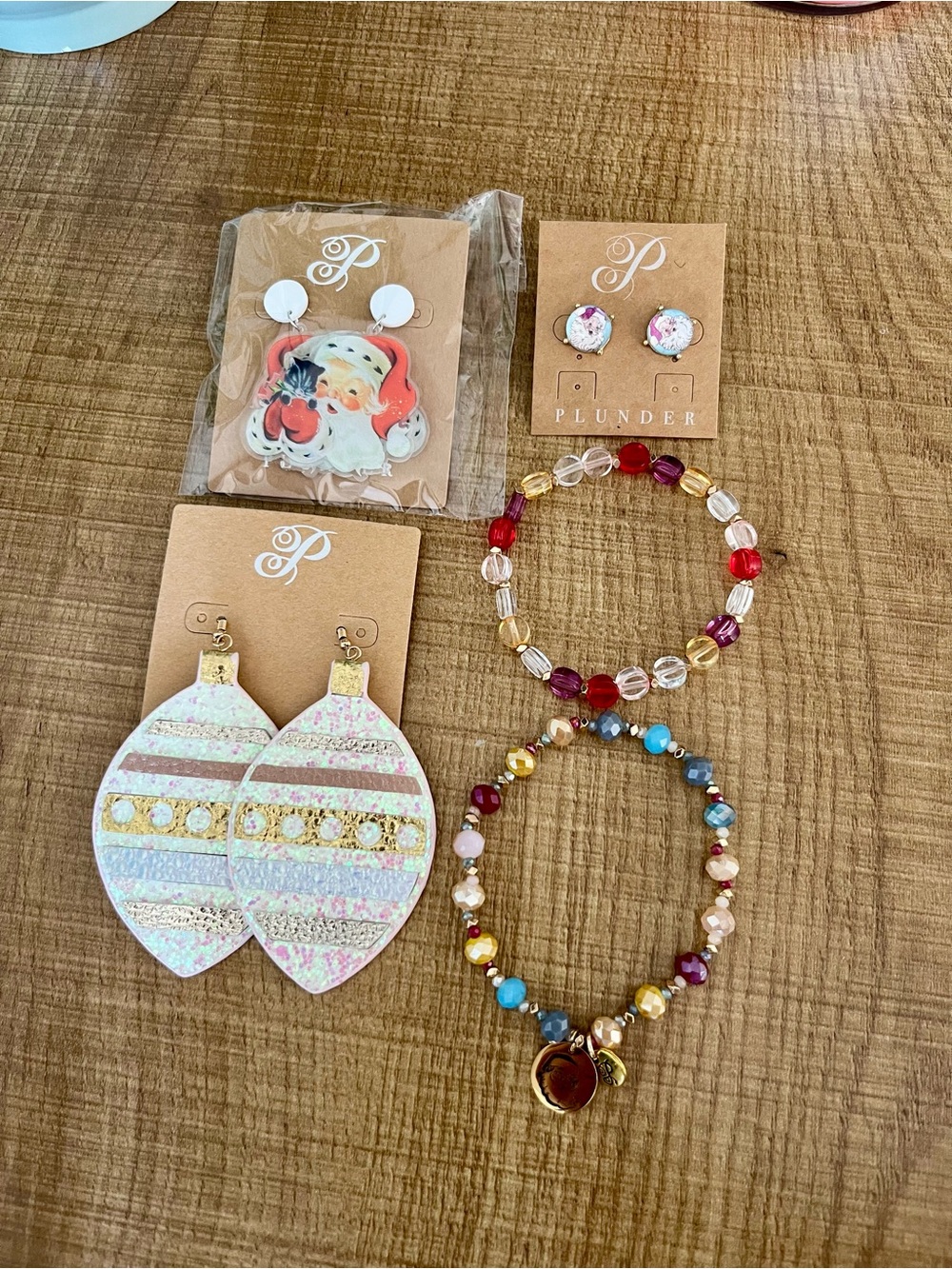Plunder Christmas jewelry Beaded Bracelet and Earring Set